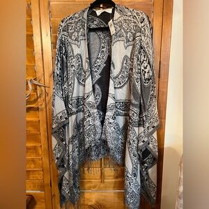 Abercrombie & Fitch Black and White Pattern Wrap Sz OS